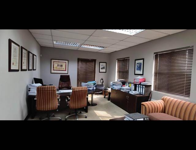 BUSINESS PROPERTY TO RENT IN ASHLEA GARDENS